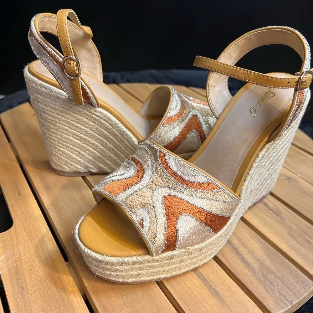 🧡🤎SAINT G Marcilia GORGEOUS Platform Wedges 🧡🤎SZ 11-NWT
